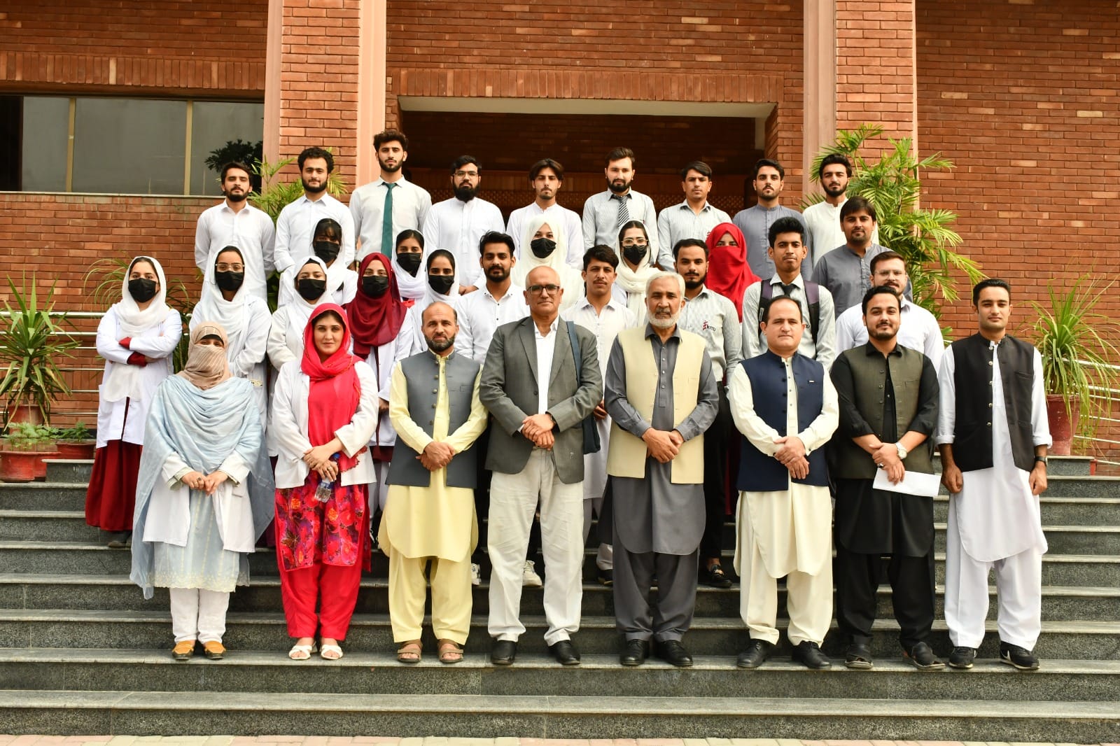 Paraplegic Centre Peshawar Hosts Workshop on Advanced Orthotics for Paraplegia